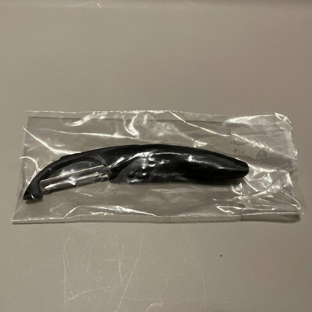 Cutco Vegetable Peeler #1501 BRAND NEW/UNOPENED